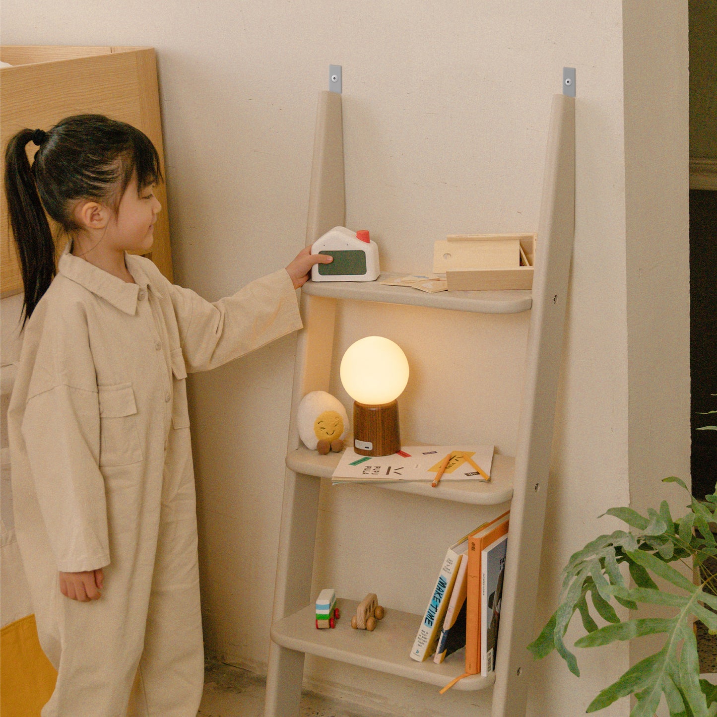 Big Eyes Reversible Low Loft Bed