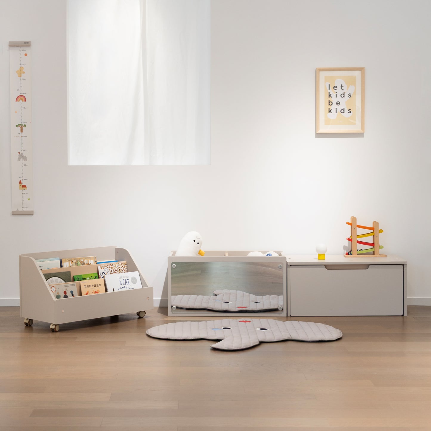 Cube Montessori Display Bookshelf