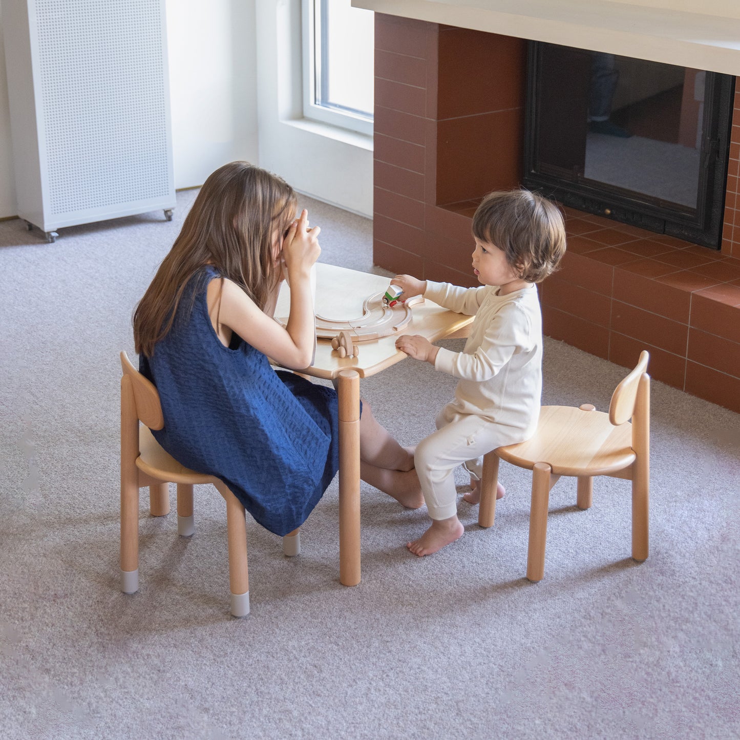 Snowy Paws Adjustable Play Table & Chair